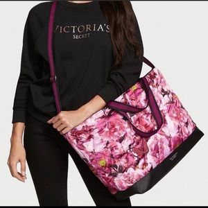 NWT Victoria’s Secret Extra Large Quilted Tote Bag